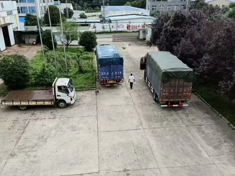 毛尖綠茶全套加工設(shè)備兩車一起發(fā)到陜西省商南市