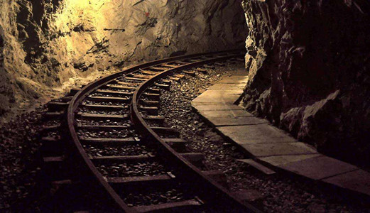 煤礦圖像監(jiān)視系統(tǒng)，如何保證井下安全作業(yè)